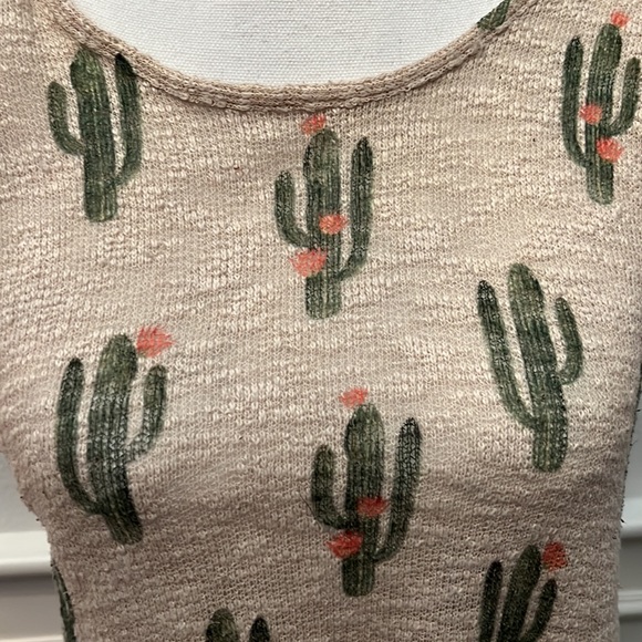 Ginger G Women's Knit Sweater  Tank , Medium  (B-1) - Picture 2 of 3